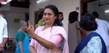  Deepti Mary Varghese 