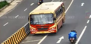 KSRTC Bus One-Way Violation at Kozhikode Toll Plaza Due to Low FASTag Balance