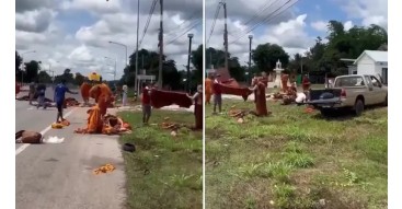 thai monks