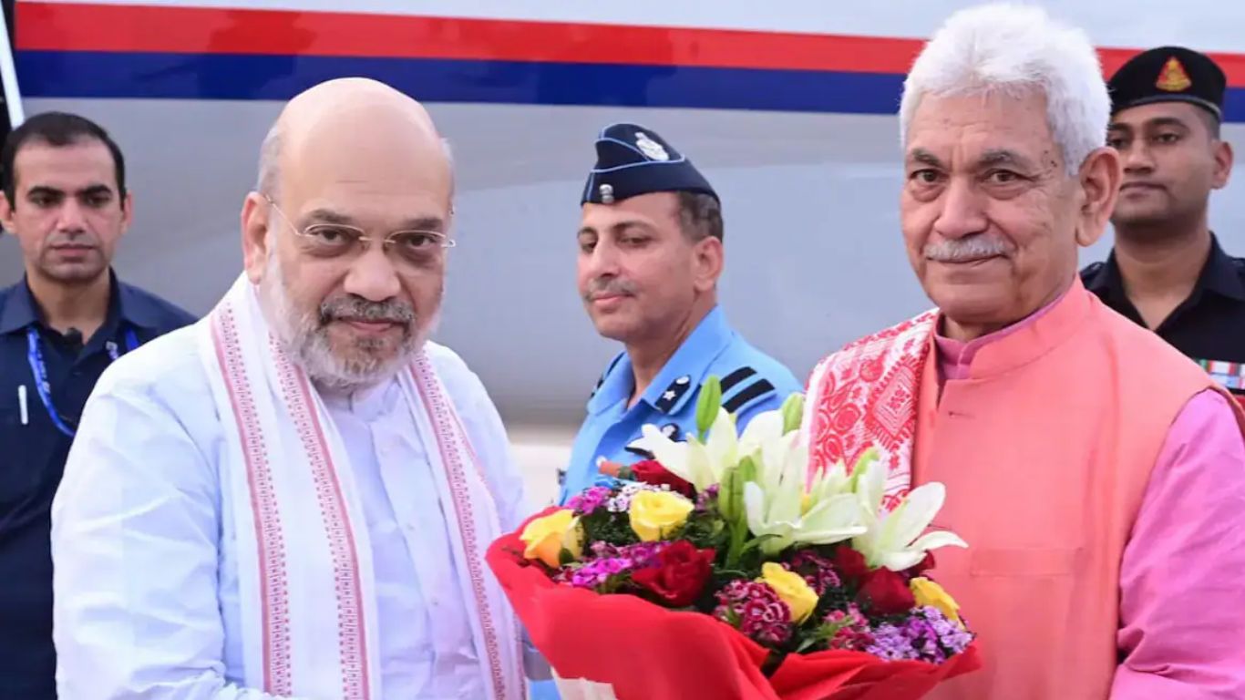  Amit Shah arrives in Jammu and Kashmir on three-day visit