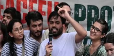  Aishe Ghosh