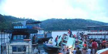 Thekkady Boat Disaster