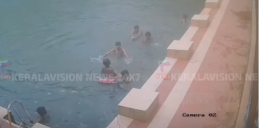 2 Students Drown While Bathing in Pond 