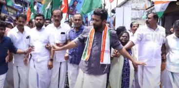 Spreading excitement in Vadakara in Shafi Parambil; At the roadshow including Achu Oommen, nomination papers were submitted