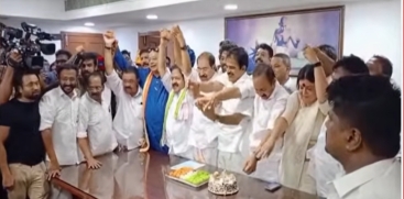 AICC Observers Arrive in Kerala to Decide New Chief Minister 