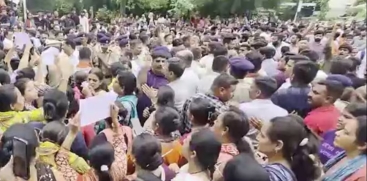 8th Grader Stabs 10th Grader to Death in Ahmedabad School; Parents Vandalize Premises