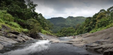 Kakkadampoyil