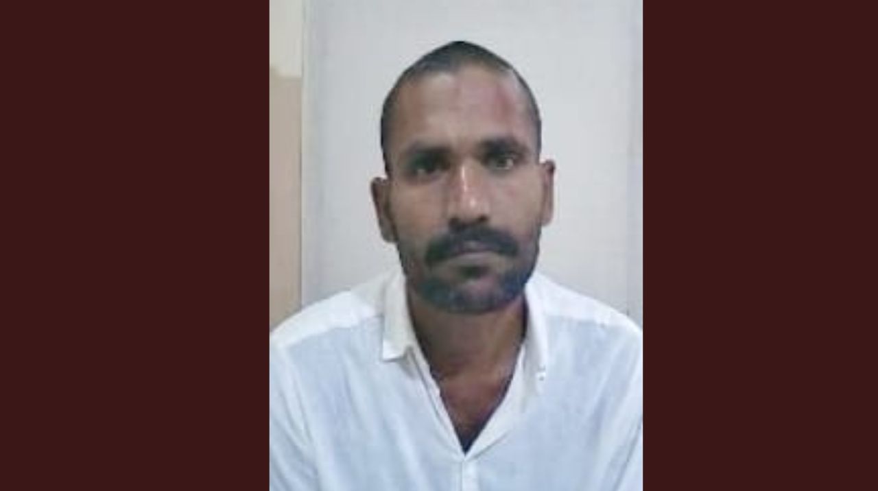 സൗമ്യ കൊലക്കേസ്  പ്രതി ഗോവിന്ദച്ചാമി ജയിൽ ചാടി