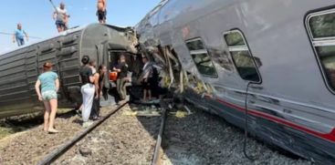 Train Accident in Russia Kills 7 