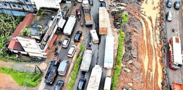 Massive Traffic Jam on Thrissur National Highway