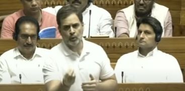rahul-gandhi-narendra-modi-fight-in-loksabha-over-rahul-gandhi