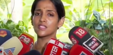  Ramachandran's Daughter Aarathi Proud of India