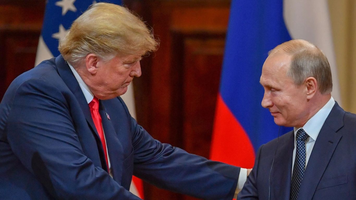  Trump-Putin meet 