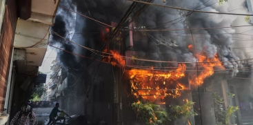 Tragic Fire in South Delhi Hotel 