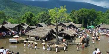 Thousands Attend Thiruvonam Pooja for Perumal